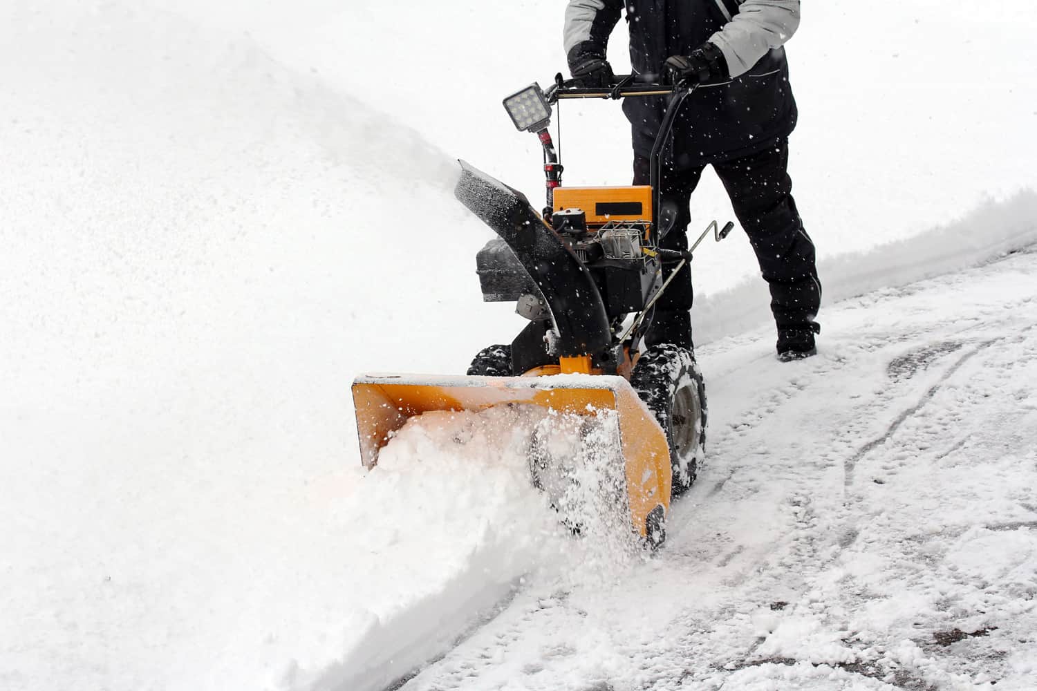 snow clearing in the winter